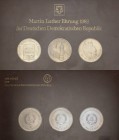 Thematische Sätze
1983 Martin Luther-Ehrung der DDR 5 Mark 1982 Wartburg, 1983 Eisleben und Schloßkirche Wittenberg. In originaler Hartplastik mit Ze...