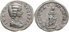 Kaiserzeit
Julia Domna, 2. Gemahlin des Septimus Severus 193-217 Denar 196/211, Rom Auf die Geburt ihres Sohnes. Brustbild nach rechts, IVLIA AVGVSTA...