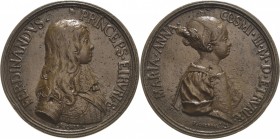 Italien-Toskana
Cosimo III. von Medici 1670-1723 Bronzegussmedaille o.J. (Späterer Guss) (Cheron) Auf seine beiden Kinder Ferdinando, Prinz von Etrur...