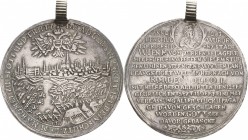 Habsburg
Leopold I. 1657-1705 Silbermedaille 1683 (unsigniert) Auf die Belagerung und den Entsatz von Wien. Schlachtszene vor der Stadtansicht von Wi...
