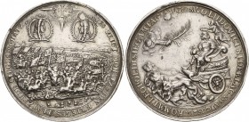 Habsburg
Leopold I. 1657-1705 Silbermedaille 1687 (J.J. Wolrab) Auf den Sieg bei Mohacs über die Türken.Darstellung der Kavallerieschlacht, darüber s...