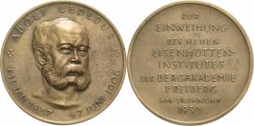 Freiberg
 Bronzemedaille 1930 (F. Hörnlein) Einweihung des neuen Eisenhütten-Institutes der Bergakademie Freiberg. Kopf des Professors für Eisenhütte...