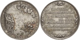 Schlesien-Städte
Breslau Silbermedaille 1693. Großes Hagelwetter in Schlesien (Breslau). Haus und Baum im Hagelwetter / 7 Zeilen Schrift von Wolken u...