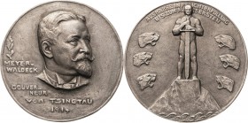 Medaillen
 Eisengussmedaille 1914 (P. Leibküchler) Alfred Meyer-Waldeck, Gouverneur von Tsingtau. Kopf halbrechts / Krieger mit Schwert steht von vor...