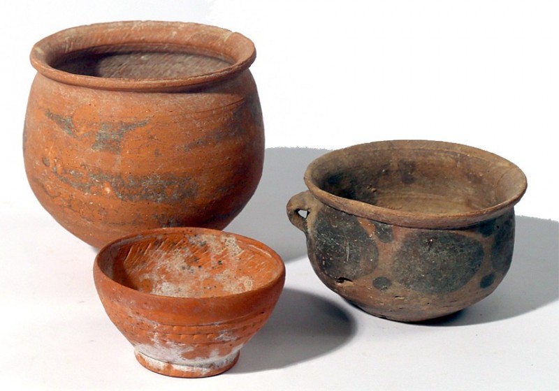 3 NABATEAN TERRACOTTA BOWLS Roman Period, ca. 1st century BCE-CE. 8.3, 7.4, 6.0 ...