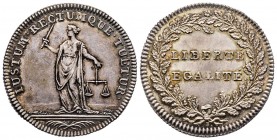 Médaillette en argent, AG 7.8 g. 28 mm
Avers: IUSTUM RECTUMQUE TUETUR
Revers: LIBERTÉ / ÉGALITÉ 
Superbe