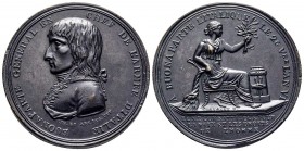 Médaille, Victoires de Bonaparte et traité de paix de Campoformio conclu avec l'Autriche, Paris, 1797, Étain 56.1 g. 43.8 mm
Ref : Hennin 815, TNR 65....