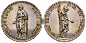 Médaille en argent, Le code civil, Paris, 1804, AG 35.81 g. 42.1 par Brenet
Ref : Bramsen 291, Julius 1206, Essling 1005, TNE 2.9
Superbe