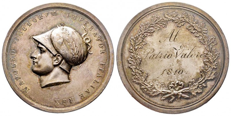 Médaille du mérite, Milan, 1810, AG 43.6 g. 44.8 mm par Manfredini
Revers : AL /...