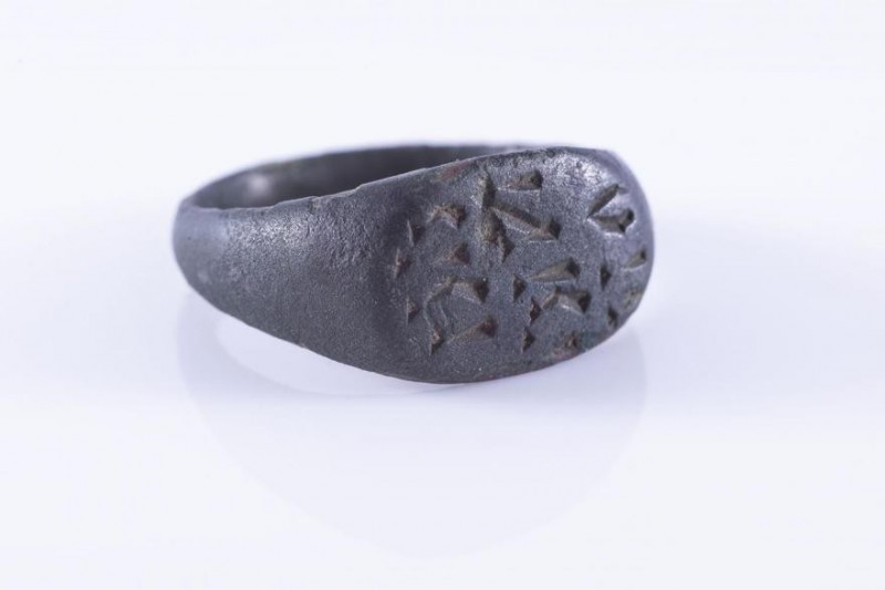 Roman Bronze Ring with incised Seal, 2nd - 4th century AD; diam cm 1,6. Provenan...
