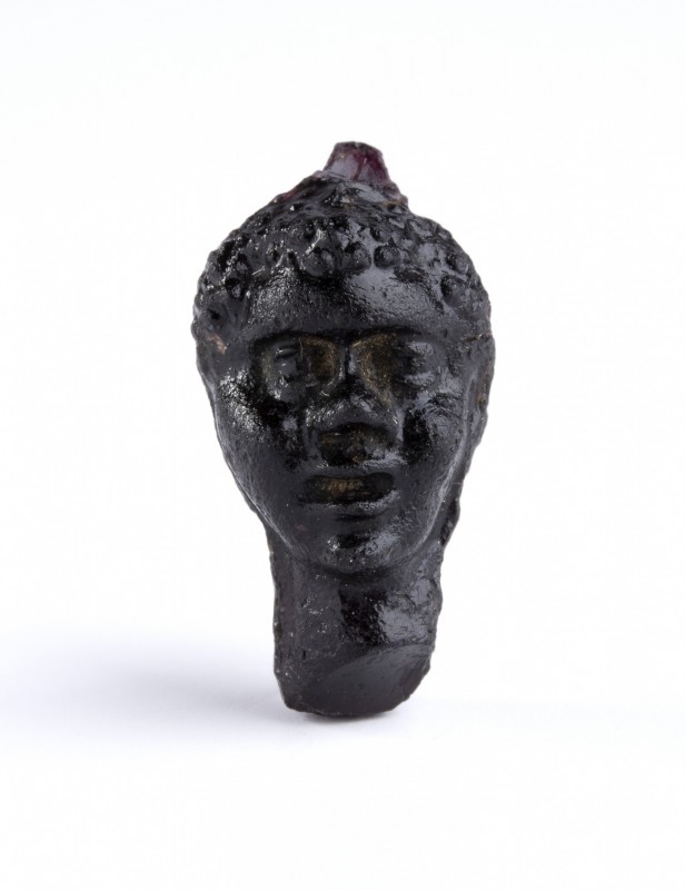 Roman Glass Blackmoor Head Pendant, 1st century BC - 1st century AD; height mm 1...