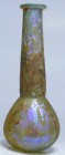 Romain - Vase en verre irisé - 300 / 500 ap. J.-C..
Vase en verre irisé à panse conique. Dimension : 130 mm de hauteur.