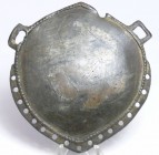 Romain - Elément de parure en bronze - 200 / 400 ap. J.-C.
Boucle de parure en bronze. 75x80 mm.