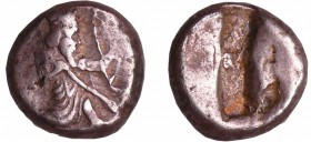 Lydie - Darius Ier - Darique d'argent (486-450 av. J.-C.)
A/ Roi agenouillé à droite tenant un arc et un sceptre. 
R/ Carré creux.
TB+
GC.4678-Poz...