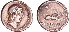 Calpurnia - Denier (90 av. J.-C.)
A/ Tête laurée d'Apollon à droite. Marque de contrôle T|E. 
R/ L.LISO FRVGI. Cavalier nu galopant à droite. Il tie...
