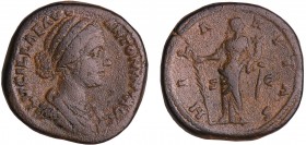 Lucille - Sesterce (164-166, Rome) - L'Allégresse 
A/ LVCILLAE AVG ANTONINI AVG F. Buste drapé à droite. 
R/ HILARITAS. L'Allégresse debout gauche, ...
