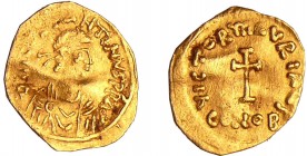 Tibére II Constantin - Trémissis (578-582, Constantinople)
A/ dm CONSTANTINVS PP AC. Buste diadémé à droite.
R/ VICTORI TIbERIAUS // CONOB. Croix su...