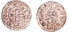 Normandie - Richard 1er - Denier au temple
Richard 1er (960-980). A/ + RICARDVSI. Croix cantonnée de quatre besants. 
R/ ROTOMAGVS. Temple composé d...