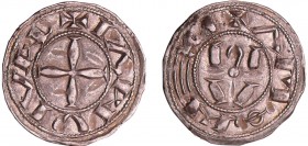 Languedoc - Vicomté d'Albi - Denier
A/ + L' AMVIVWD. Croix.
R/ AMOMECI. Dans le champ, V sommé une crosse entre deux I.
SUP
Bd.774-SCMF.4253
Ar ;...