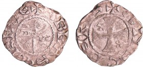 Picardie - Corbie - Denier
A/ + ABAS JIPIC Crosse accostée d'un alpha et d'un oméga.
R/ ANCISIVS Croix cantonnée de deux croisettes.
TB
Bd.1910 (3...