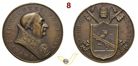 PAOLO II 1464/1471 MEDAGLIA DI RESTITUZIONE per l’elezione al pontificato (1664) – D/ nel giro PAVLVS II VENETVS PONT MAX busto del Pontefice volto a ...