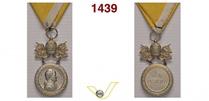 PIO XI 1922/1939 SENZA DATA medaglia BENE MERENTI completa di doppio aggancio al...