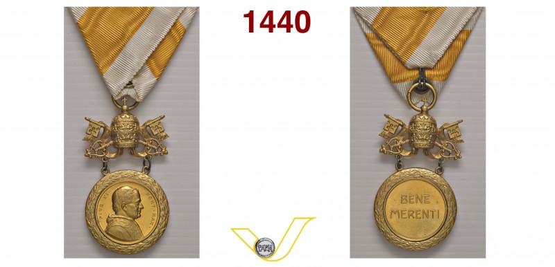 PIO XI 1922/1939 SENZA DATA medaglia BENE MERENTI completa di doppio aggancio al...