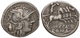 ROMANE REPUBBLICANE - CASSIA - C. Cassius (126 a.C.) - Denario - Testa di Roma a d.; dietro, urna votiva /R La Libertà su quadriga verso d. B. 1; Cr. ...