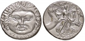 ROMANE REPUBBLICANE - PLAUTIA - L. Plautius Plancus (47 a.C.) - Denario - La Medusa di fronte /R L'Aurora conduce i cavalli del Sole B. manca; Cr. 453...