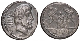 ROMANE REPUBBLICANE - TITURIA - L. Titurius L. f. Sabinus (89 a.C.) - Denario - Testa del Re Sabino Tatius a d.; davanti, ramo di palma /R Due guerrie...