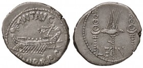 ROMANE IMPERIALI - Marc'Antonio († 30 a.C.) - Denario - Galera pretoriana /R LEG IV - Aquila legionaria tra due insegne militari B. 108; Cr. 544/17 (A...