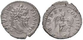 ROMANE IMPERIALI - Settimio Severo (193-211) - Denario - Testa laureata a d. /R La Vittoria stante a d. con un piede su un globo, scrive su uno scudo ...