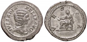 ROMANE IMPERIALI - Giulia Domna (moglie di S. Severo) - Denario - Busto drappeggiato a d. /R Vesta seduta a s. con scettro e simpulum C. 226; RIC C391...
