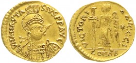 Kaiserreich
Anastasius, 491-518
Solidus 492/507, Constantinopel, 10. Off. Beh. Brb. v.v. mit Schild und geschultertem Speer/ VICTORIA AVGGG I CONOB....
