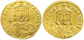 Kaiserreich
Leo III. und Constantin V. 720-741
Solidus 720/741. Brb. Leo/Brb. Constantin. 4,39 g.
fast vorzüglich, Druckstelle am Kinn Constantins...