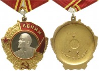Russland
Sowjetunion, 1917-1991
Lenin-Orden an Bandspange, verliehen ab 1943. Verleihungsnummer 64441, МОНЕТНЫИ ДВОР. 950er GOLD mit Leninbild PLATI...