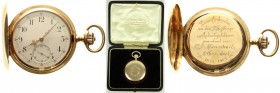 Taschenuhren
Herren-Savonette IWC, Gelbgold 585, Baujahr 1902. Gravur zum 25j. Arbeitsjub., gew. von C.A. Gruschwitz, Olbersdorf 1903. 53 mm; 106,93 ...