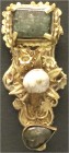 Colliers und Halsketten
Alter orientalischer Anhänger, Gelbgold ca. 600/1000 (geprüft) mit Perle und zwei Schmucksteinen. 34 X 17 X 11 mm; 5,23 g