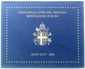 Italien-Kirchenstaat
Johannes Paul II., 1978-2005
Offizieller Kursmünzensatz 2002 1 Cent bis 2 Euro. Im Originalblister (blau). Ecken leicht bestoss...