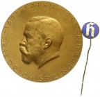 Firmenmedaillen
Hoesch-AG
Bronzemedaille 1933 zum 75. Geburtstag des Friedrich Springorum. 60 mm, im Originaletui mit zusätzlicher Hoesch-Anstecknad...