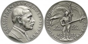 Münchner Medailleure
Karl Goetz
Silbermedaille 1933 Reichskanzler Adolf Hitler/ Deutschland erwache. 36 mm. 20,04 g.
vorzüglich/Stempelglanz, matti...