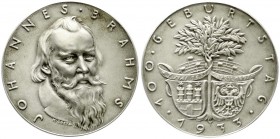 Münchner Medailleure
Karl Goetz
Silbermedaille 1933. Johannes Brahms zum 100. Geburtstag. 36 mm; 19,65 g.
vorzüglich/Stempelglanz, mattiert