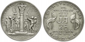 Münchner Medailleure
Karl Goetz
Silbermedaille 1933 a.d. Reichstagswahl/Jungbrunnen. 36 mm; 19,70 g.
vorzüglich/Stempelglanz, mattiert