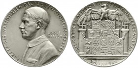 Münchner Medailleure
Karl Goetz
Silbermedaille 1934. Adolf Hitler/Die gottgewollten Bausteine unseres Volkes. 36 mm; 19,32 g.
vorzüglich/Stempelgla...