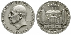 Münchner Medailleure
Karl Goetz
Silbermedaille 1934 auf Anton Bruckner. 36 mm; 19,35 g.
vorzüglich/Stempelglanz, mattiert