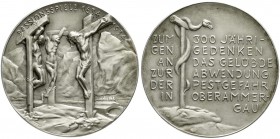 Münchner Medailleure
Karl Goetz
Silbermedaille 1934 auf 300 Jahre Abwehrung der Pestgefahr in Oberammergau. 36 mm. 19,40 g.
vorzüglich/Stempelglanz...