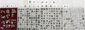 Deutsche Münzen bis 1871
Altdeutschland v. ca. 1400 bis 1871. Ca. 370 Talerteilstücke und Kleinmünzen vieler Münzstände von A bis Z. Auf 3 Beba-Table...