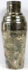 Silber
Cocktail-Shaker, graviert 1951. Silber 835, Hersteller Wilhelm Binder, Schwäbisch Gmünd. 20,2 X 8,1 cm; 354,18 g. (gewogen inkl. Korkdichtung)...