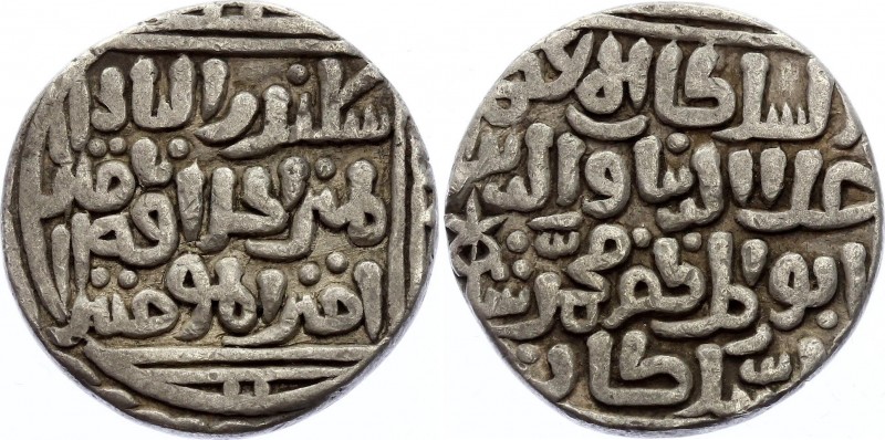 India Sultans of Dehli 1 Tanka Dar al-Islam 707 AH
Silver 10,8g.; 26mm