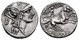 Junia. Denario. 91 a.C. Roma. (Ffc-790). (Craw-337/3v). (Cal-870). Anv.: Cabeza de Roma a derecha, detrás letra B. Rev.: Victoria en biga a derecha, e...